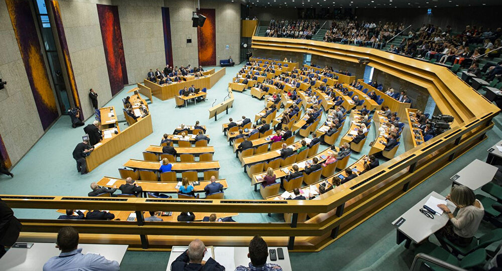 Hollanda Parlamentosu Bomba Tehdidi Nedeniyle Boşaltıldı