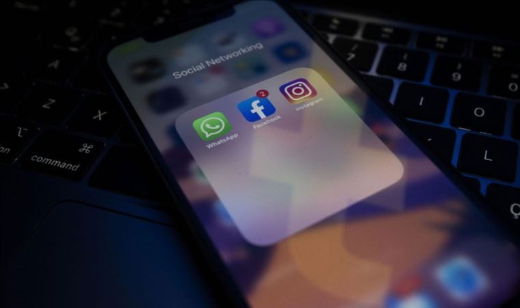 Facebook ve WhatsApp kullanıcılarına 'şifrenizi değiştirin' uyarısı geldi