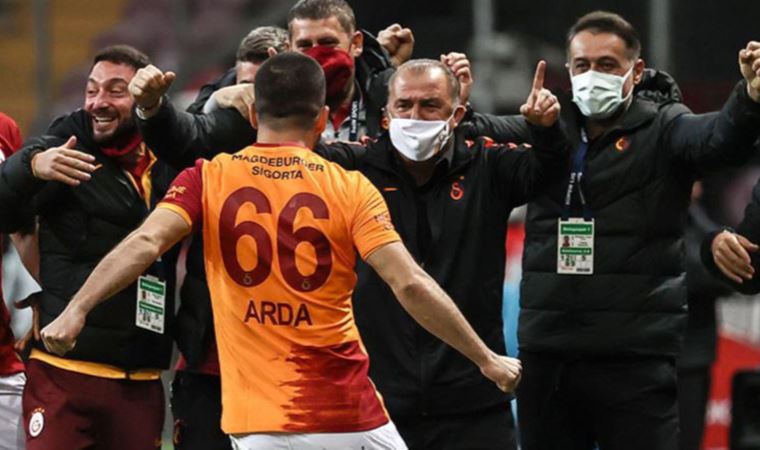 Galatasaray'da Arda Turan'dan gönderme: Jübile yaparken onu da götüreceğim
