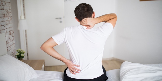 Sırt ağrısı neden olur? Sırt ağrısı nasıl geçer?
